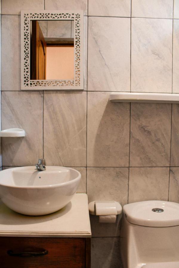 Hanga Roa Hotel Montanita Ngoại thất bức ảnh