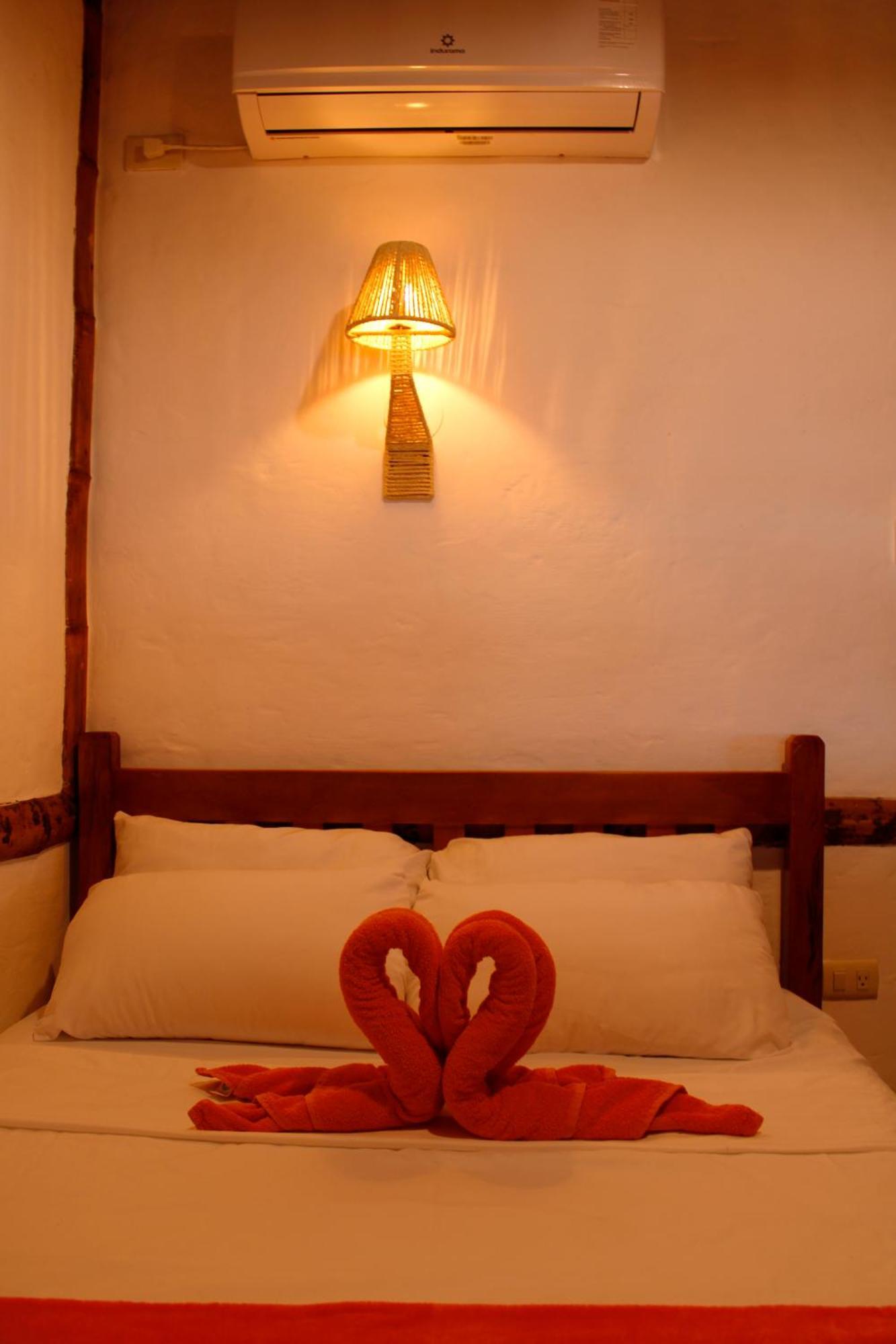 Hanga Roa Hotel Montanita Ngoại thất bức ảnh